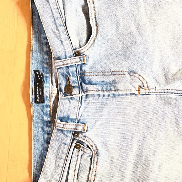 Club Monaco Relaxed Slim-cut Jeans - Picture 4 of 5